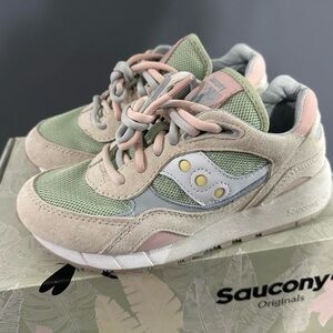 Saucony